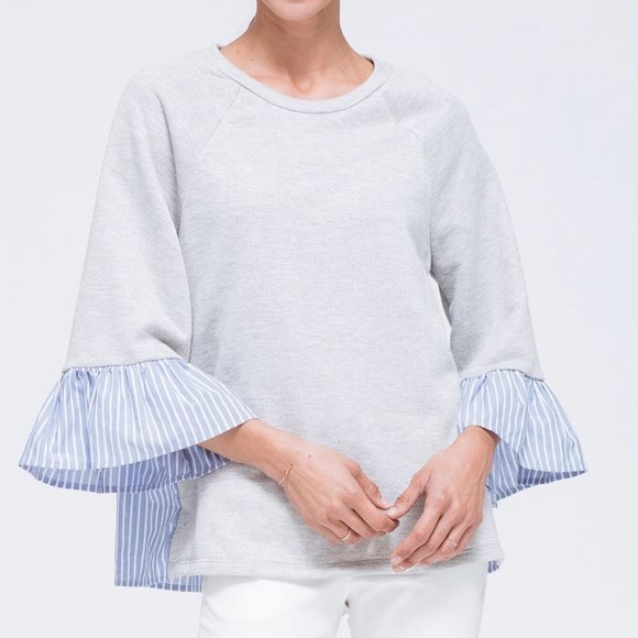 Pleione Sweaters - {PLEIONE} Bell Sleeve Two Tone Sweatshirt sz M
